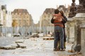 https://vtv1.mediacdn.vn/thumb_w/630/Uploaded/quangphat/2013_03_24/Paris/Les-Amants-du-Pont-Neuf-1.jpg