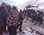 Nepal ngừng cứu hộ vụ lở tuyết trên dãy Himalaya