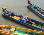 Bắt giữ nhiều đối tượng kích điện tận diệt cá trên sông Sài Gòn