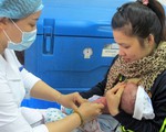 Chỉ hơn 55 trẻ sơ sinh được tiêm vaccine viêm gan B