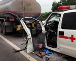 Nạn nhân vụ xe cấp cứu đâm xe bồn trên cao tốc đang được điều trị tích cực