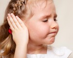 Những cách đơn giản trị đau tai
