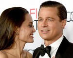 Brad Pitt lặng người khi biết Angelina Jolie đòi ly dị