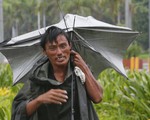 Bão Sarika quét qua đảo Luzon (Philippines), ít nhất 3 người thiệt mạng