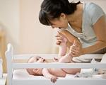 Bệnh lý tinh hoàn ẩn xảy ra ở 1/5 bé trai sinh thiếu tháng