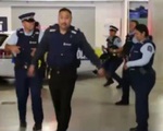Cảnh sát New Zealand “gây sốt” với video nhảy múa