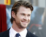'Thần sấm Thor' Chris Hemsworth sẽ là James Bond kế tiếp?