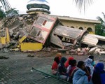 Động đất kinh hoàng ở Indonesia: Số người thiệt mạng tăng lên gần 100 người