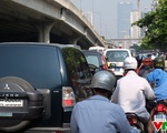 Nạn ùn tắc ở Hà Nội: Cấm chỗ nọ, hạn chế chỗ kia không giải quyết được vấn đề