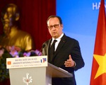Tổng thống Pháp nói chuyện với sinh viên Việt Nam