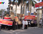 Thành ủy Hà Nội yêu cầu tạm dừng việc quy tập mộ về bãi Xém