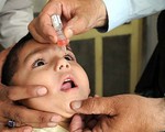 WHO: Các nhà sản xuất vắc-xin bại liệt không sản xuất đủ liều yêu cầu