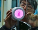Pink Light - Thiết bị báo nhường chỗ ngồi cho phụ nữ mang thai trên tàu xe