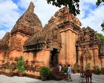 Tháp Bà Ponagar - Kiệt tác điêu khắc Chăm Pa trên đất Việt