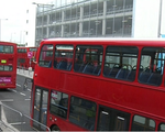 Anh: Triển khai xe bus 2 tầng chạy bằng năng lượng sạch