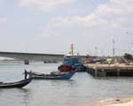 Cảng cá Cửa Tùng bị bồi lấp nghiêm trọng