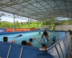 Lâm Đồng mang 'bể bơi di động' đến từng trường học vùng sâu Đạ Tẻ