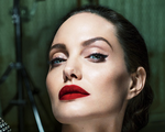 Angelina Jolie vẫn đau buồn sau gần 1 năm chia tay Brad Pitt