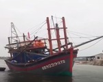 Cửa biển bồi lấp khiến nhiều tàu cá gặp khó khăn