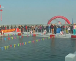 Trung Quốc: 400 vận động viên bơi lội tranh tài trong nước lạnh dưới 0°C