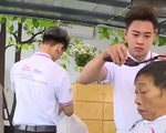 Mô hình cắt tóc miễn phí tại bệnh viện đầu tiên ở Hà Nội