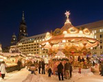 Thị trường mua sắm châu Âu nhộn nhịp mùa Giáng Sinh