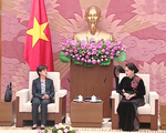 Chủ tịch Quốc hội tiếp Đại sứ Singapore tại Việt Nam