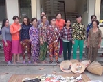 Đột kích bắt hàng chục phụ nữ đánh bạc ở Kiên Giang