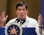 Tổng thống Duterte thừa nhận Mỹ cung cấp vũ khí cho Philippines