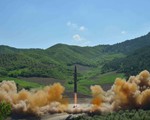 Tuyên bố thử thành công tên lửa đạn đạo xuyên lục địa: Lời giải nào cho 'bài toán' Triều Tiên?