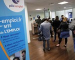 Pháp có thể cắt trợ cấp người thất nghiệp lười biếng