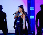 Đánh bom khủng bố tại Manchester: Các ngôi sao chia sẻ, Ariana Grande vẫn im lặng