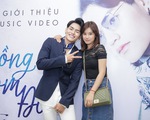 Hoàng Yến Chibi rạng rỡ đến chúc mừng Tino ra mắt MV 'Đèn lồng đom đóm'
