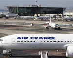 Máy bay Pháp hạ cánh khẩn cấp do lỗi động cơ nghiêm trọng
