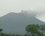 Indonesia sơ tán hàng nghìn người dân sống gần núi lửa Agung