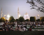Tổng thống UAE ra lệnh đặc xá trên 3.000 tù nhân trong tháng lễ Ramadan