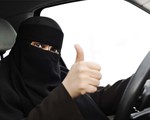 Phụ nữ lái xe: Bước tiến khổng lồ của Saudi Arabia