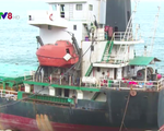 Đẩy nhanh tiến độ hút dầu trên các tàu hàng bị chìm ở Quy Nhơn