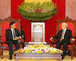 Tổng Bí thư tiếp Thủ tướng Lào