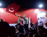 Trưng cầu dân ý ở Thổ Nhĩ Kỳ: Phe đồng ý sửa đổi Hiến pháp chiến thắng