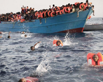 Cứu sống 75 người tị nạn ở ngoài khơi Libya