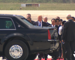 Những hình ảnh đầu tiên của Tổng thống Mỹ Donald Trump tại Việt Nam