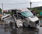 Thêm 2 người tử vong trong vụ xe khách tông nhau ở Kon Tum