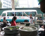 Quán bún chả trên xe khách giữa trung tâm Hà Nội đã bị di dời