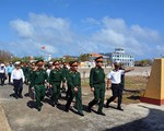 Bộ Quốc phòng kiểm tra, chúc Tết quân, dân đảo Trường Sa và Nhà giàn DK1