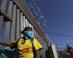 Mexico sẽ trục xuất khoảng 500 người di cư vượt biên trái phép sang Mỹ