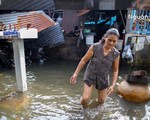 TP.HCM: Khu dân cư vẫn ngập nặng sau mưa bão