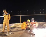 Hàn lan can cầu Chương Dương trong đêm sau vụ ô tô lao xuống sông Hồng