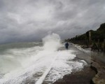 Sóng gió mạnh lên tại vịnh Bắc Bộ do tác động của không khí lạnh