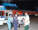 Điều trực thăng bay xuyên đêm chuyển bệnh nhân ở Trường Sa vào đất liền